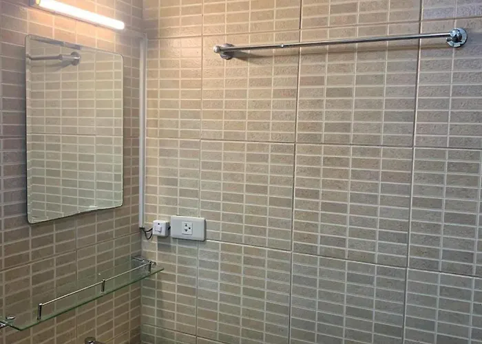 Spacious In Alabang Appartement